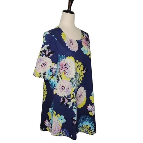 Chico's Blooming Happiness Scoop Neck Asymmetrical Grommet Tunic Size S - Picture 2 of 10